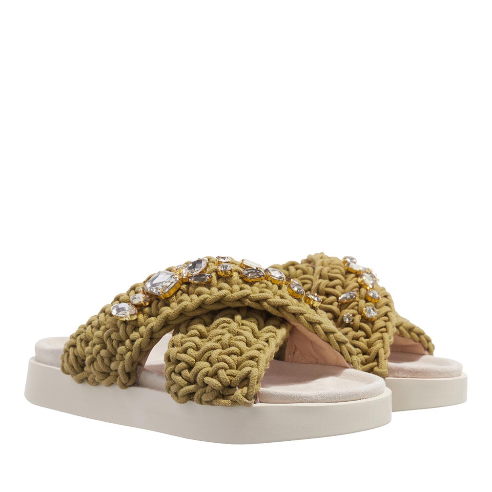 inuikii woven stones white