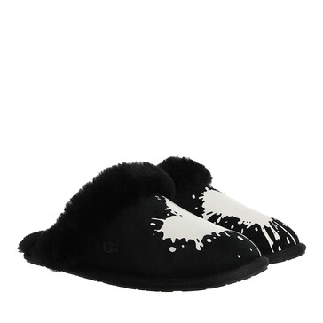 ugg valentine sneaker